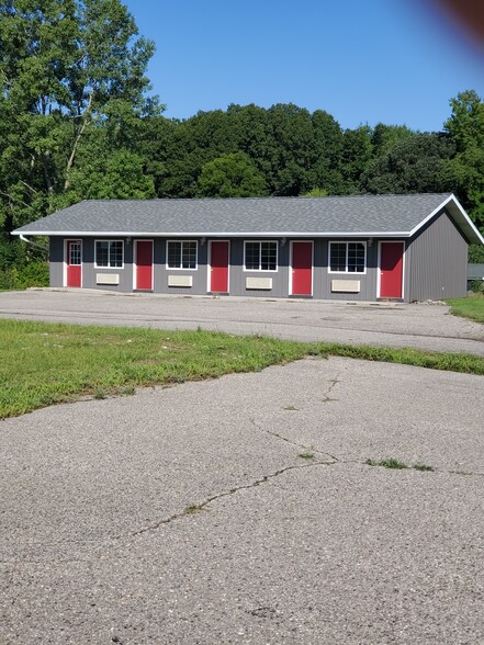 Primary Photo Of 109 S Greenville West Dr, Greenville Light Manufacturing For Sale