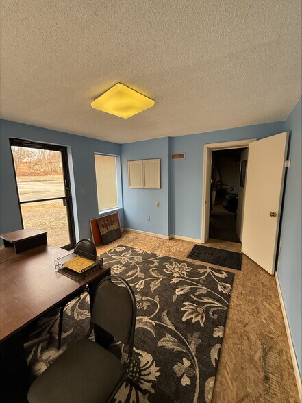 More Photos Of 2581 State St, Hamden Auto Repair For Sale