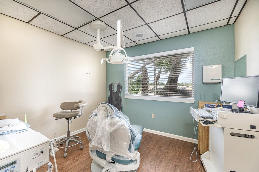 More Photos Of 1250 W Eau Gallie Blvd, Melbourne Medical For Sale
