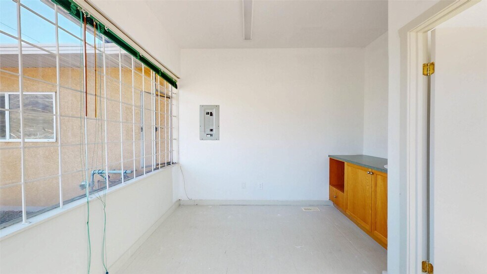 More Photos Of 609 Hwy 97, Osoyoos Office For Sale