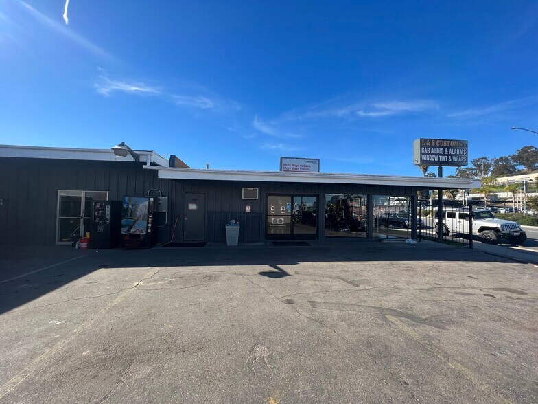 More Photos Of 727 El Cajon Blvd, El Cajon Service For Lease