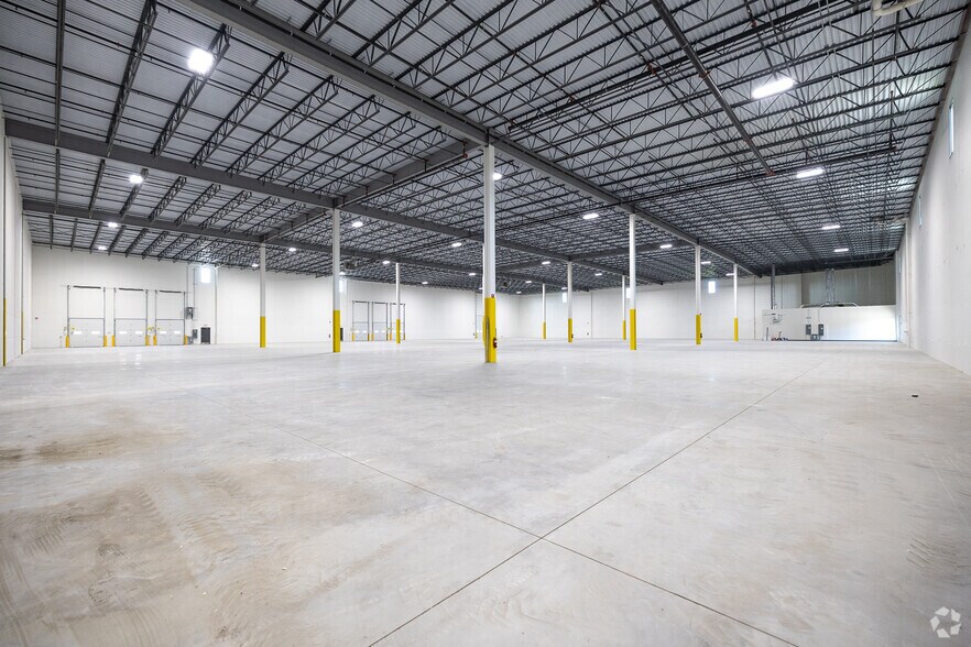 More Photos Of 13301 4 Mile Rd, Caledonia Warehouse For Lease