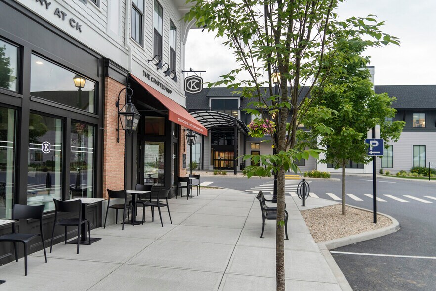 More Photos Of 949 Dutchess Tpke, Poughkeepsie Freestanding For Lease