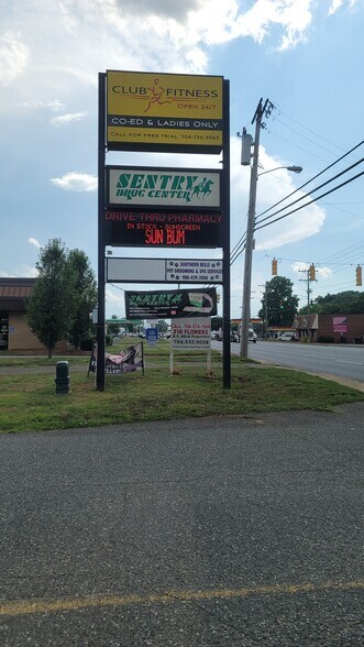 More Photos Of 2620 E Main St, Lincolnton General Retail For Lease