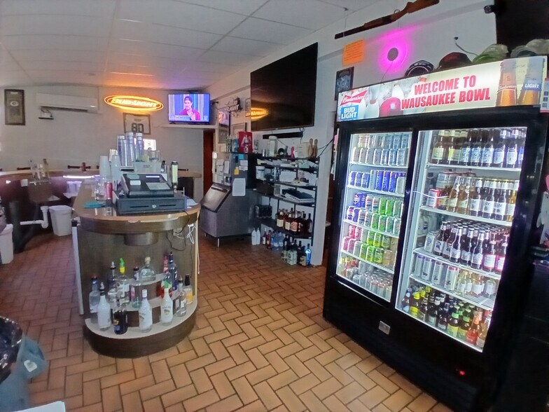 More Photos Of 326 Main St, Wausaukee Bowling Alley For Sale