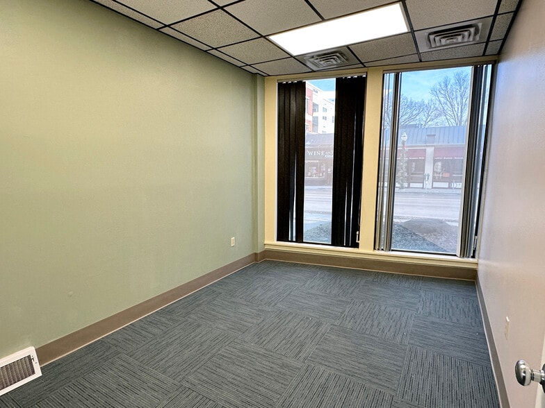 More Photos Of 1920 Monroe St, Madison Medical For Lease
