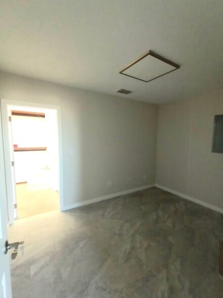 More Photos Of 3410 E Grimes Rd, Harlingen Industrial For Lease