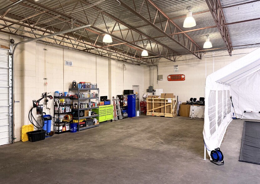 More Photos Of 2428-2432 Washington St NE, Albuquerque Warehouse For Lease