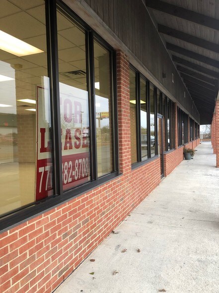 More Photos Of 129 E Felton Rd, Cartersville Office For Lease