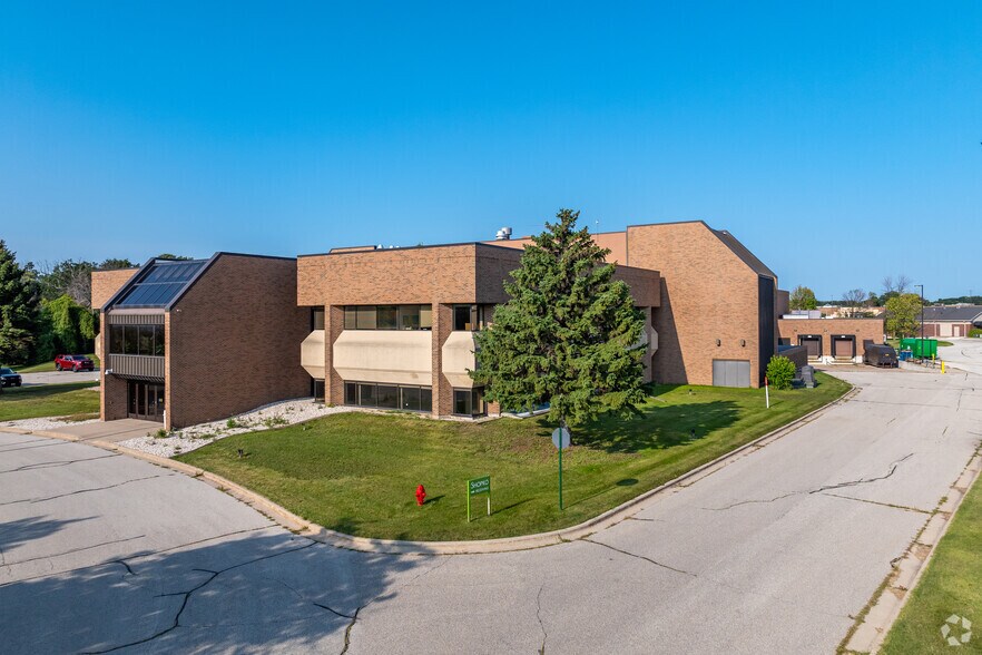 More Photos Of 700 Pilgrim Way, Green Bay Loft Creative Space For Lease