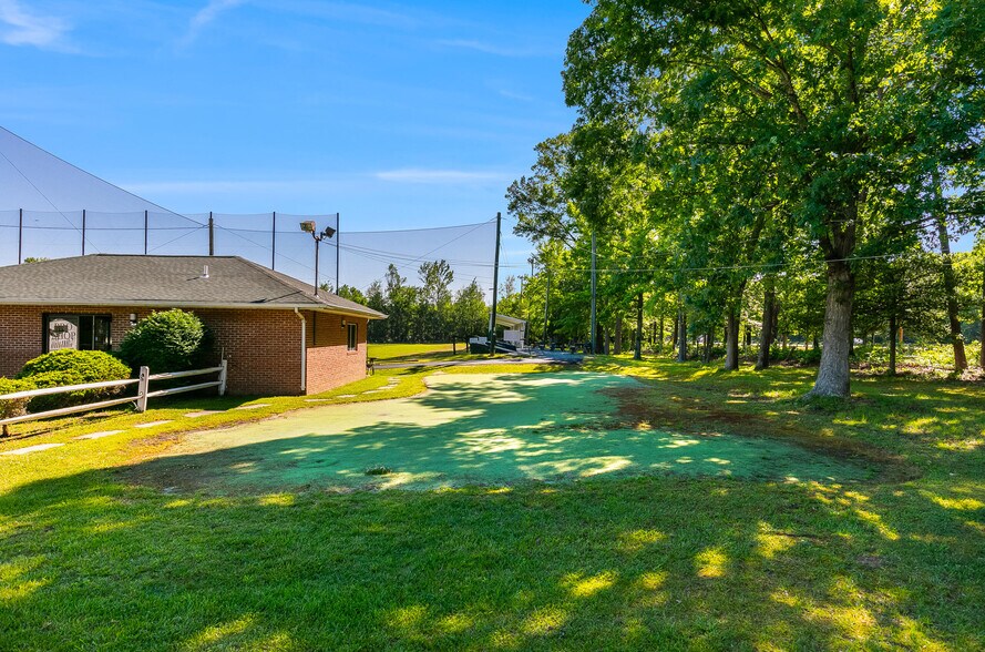 More Photos Of 5075 Crain Hwy, La Plata Golf Course Driving Range For Sale