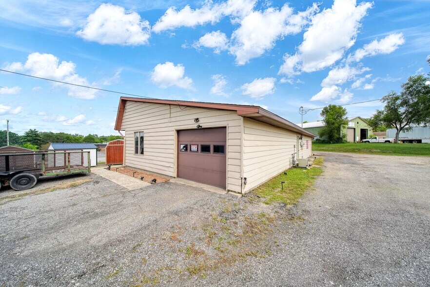 More Photos Of 2768 W Carleton Rd, Hillsdale Specialty For Sale