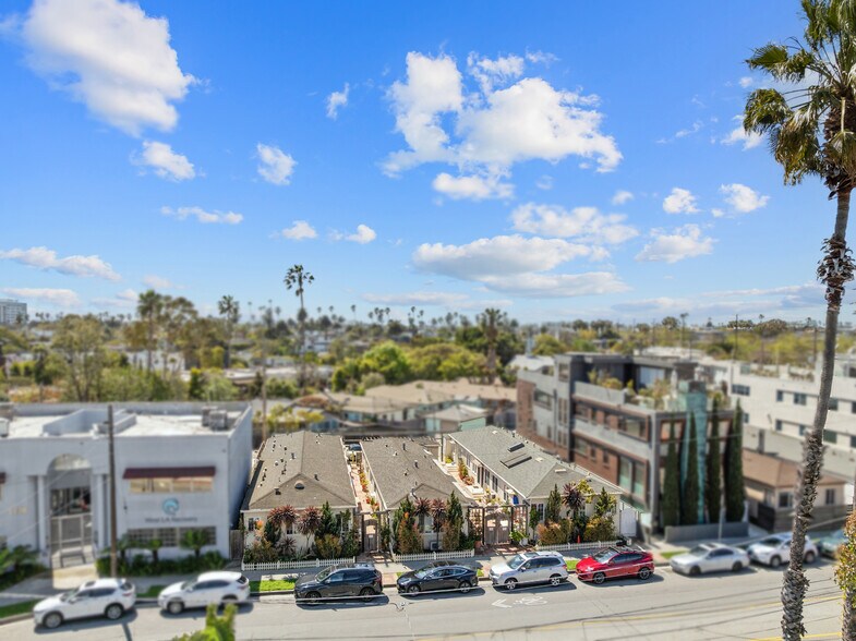 Primary Photo Of 1726 Abbot Kinney Blvd, Venice Apartments For Sale