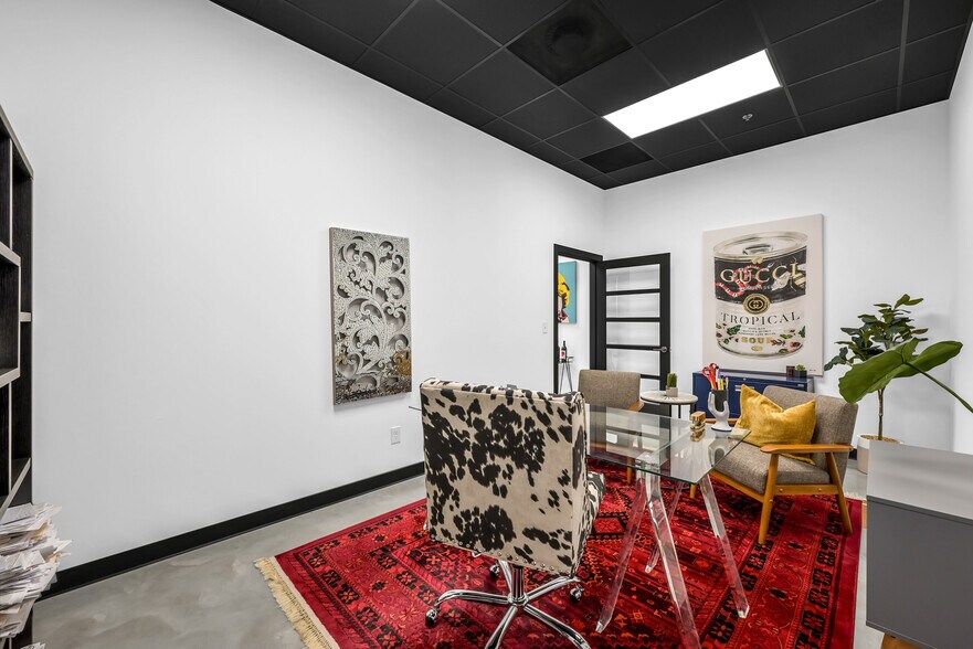 More Photos Of 525 Woodland Square Blvd, Conroe Coworking Space