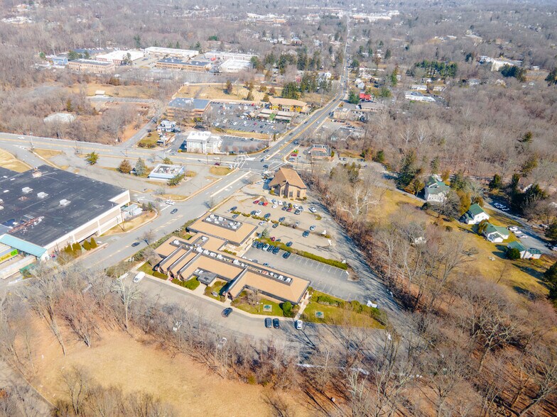 More Photos Of 9 Post Rd, Oakland Medical For Lease