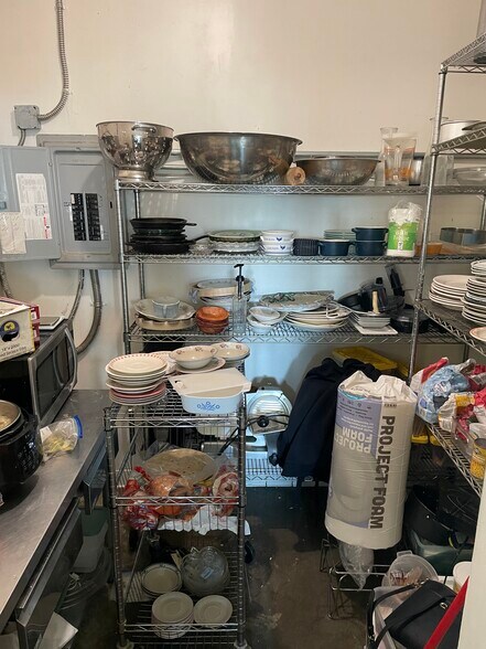 More Photos Of 301 N San Marino Ave, San Gabriel Freestanding For Lease