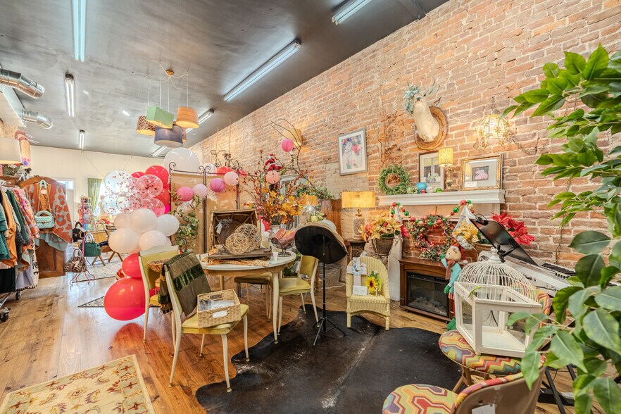 More Photos Of 104 E Main St, Adamsville General Retail For Sale