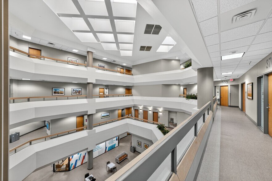 More Photos Of 11111 Research Blvd, Austin Medical For Lease