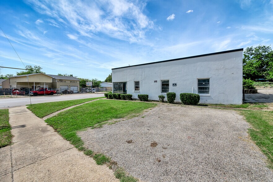 More Photos Of 2200 Evans Ave, Fort Worth Medical For Sale