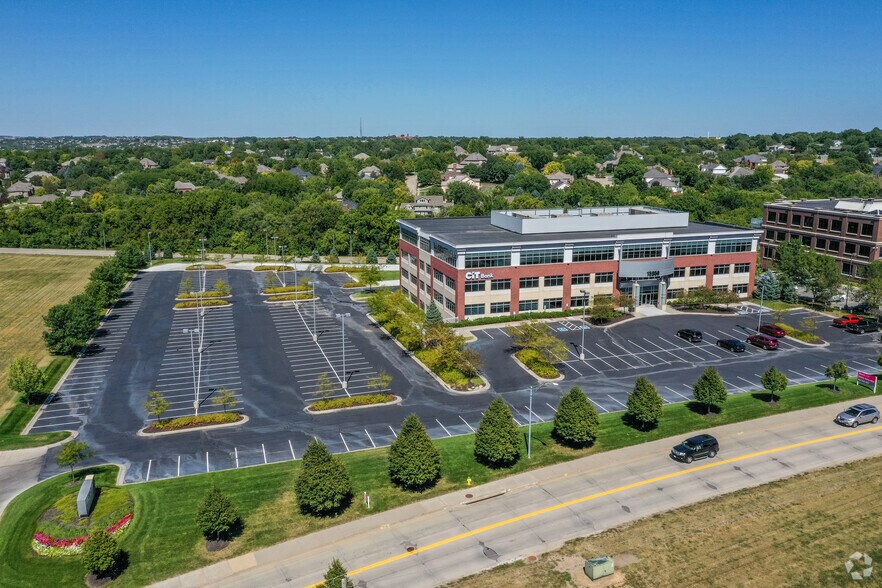 More Photos Of 15950 W Dodge Rd, Omaha Office For Lease