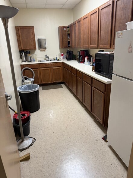 More Photos Of 201 Forrest St, Baytown Specialty For Sale