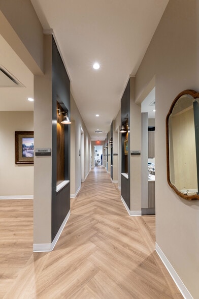 More Photos Of 411 12th St, Marble Falls Medical For Lease