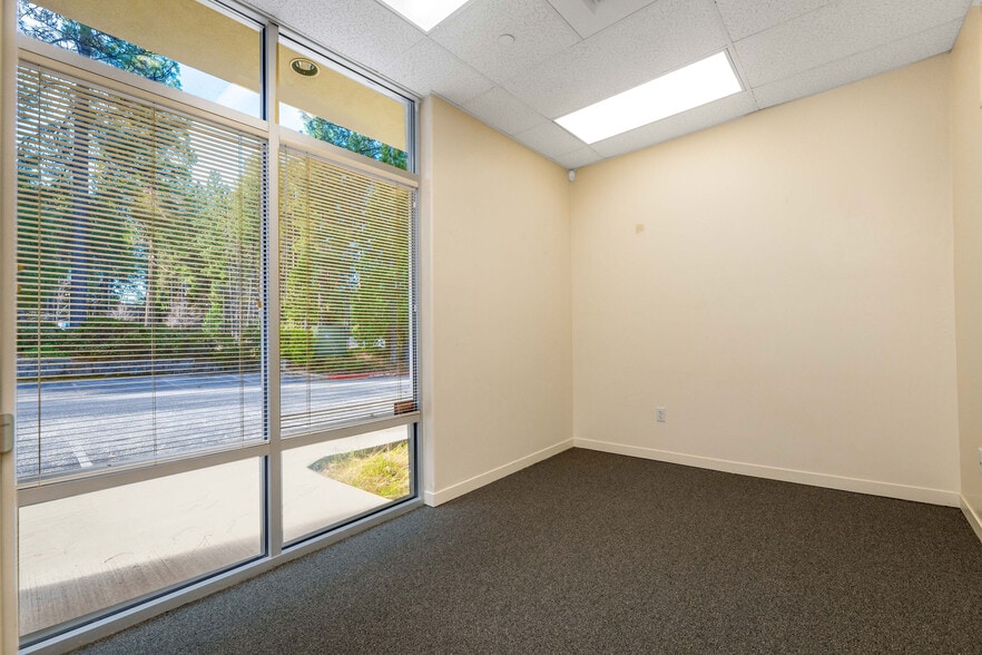 More Photos Of 345 Crown Point Cir, Grass Valley Flex For Lease