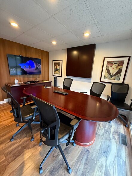 More Photos Of 1745 NW Kings Blvd, Corvallis Office For Lease
