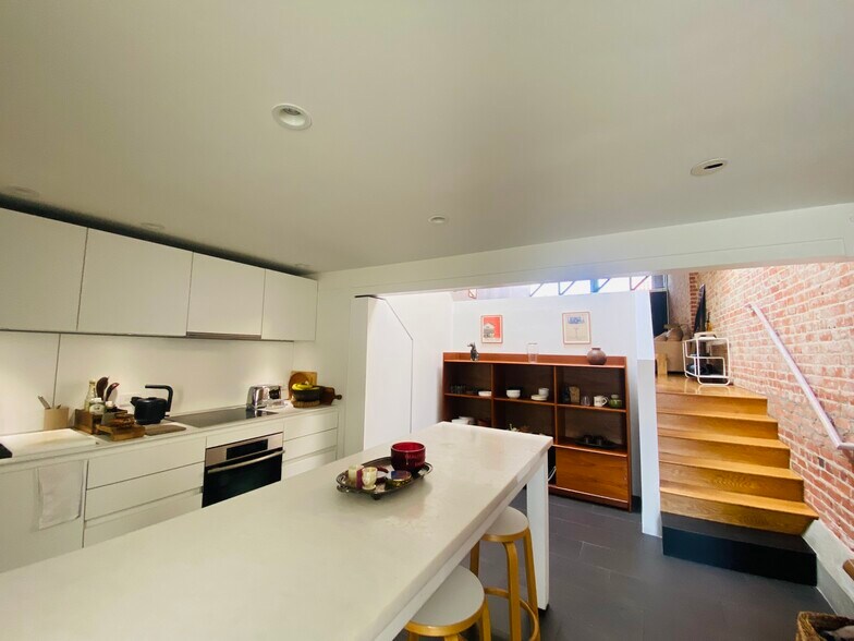 More Photos Of 1312-1318 Pacific Ave, Venice Apartments For Lease