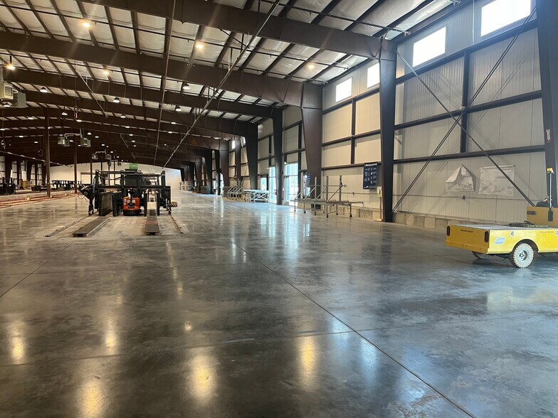 More Photos Of 6556 S Airport Rd, West Jordan Industrial For Lease