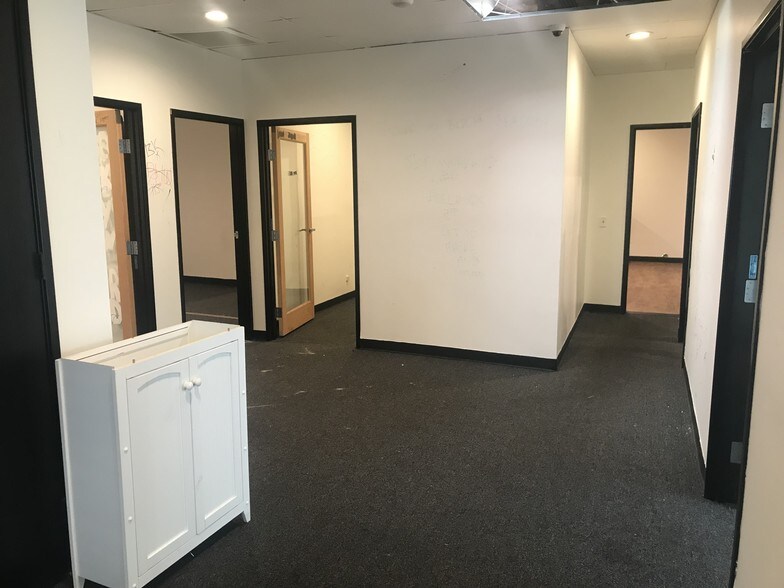 More Photos Of 7519-7521 Melrose Ave, Los Angeles Storefront Retail Office For Sale