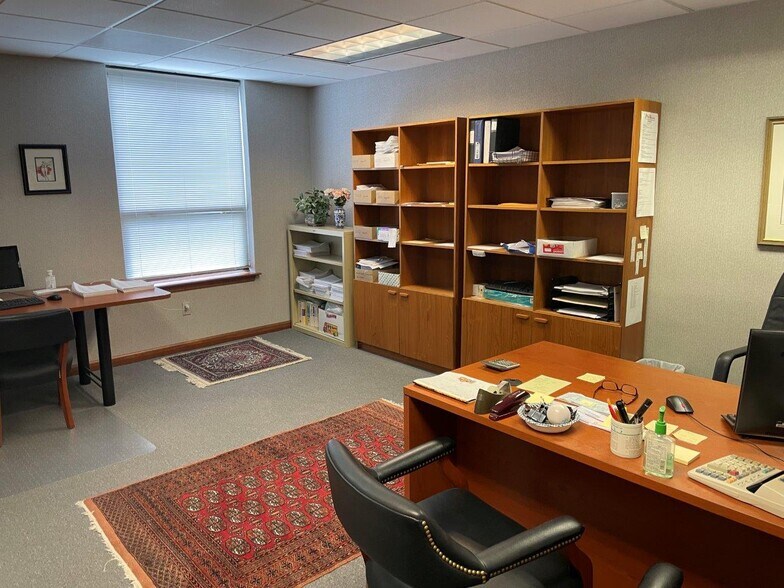 More Photos Of 57 North St, Danbury Medical For Sale