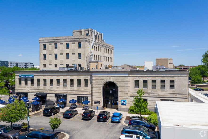 Primary Photo Of 105 S York St, Elmhurst Office For Lease