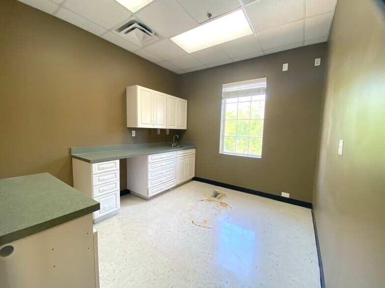 More Photos Of 910 Williston Park Pt, Lake Mary Medical For Sale