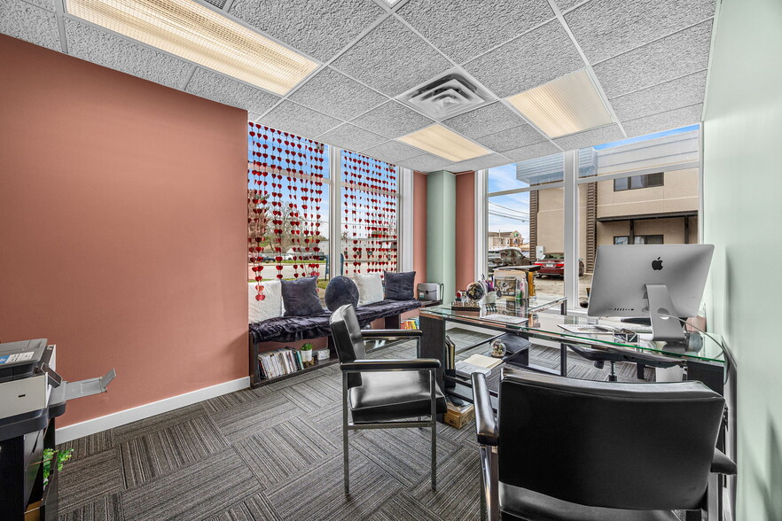 More Photos Of 219 N Dixie Way, South Bend Office For Lease