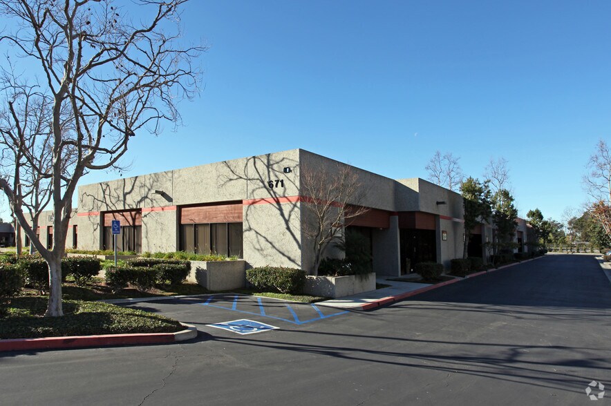 More Photos Of 671 Via Alondra, Camarillo Flex For Lease