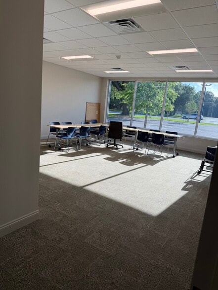 More Photos Of 5901 N W St, Pensacola General Retail For Sale