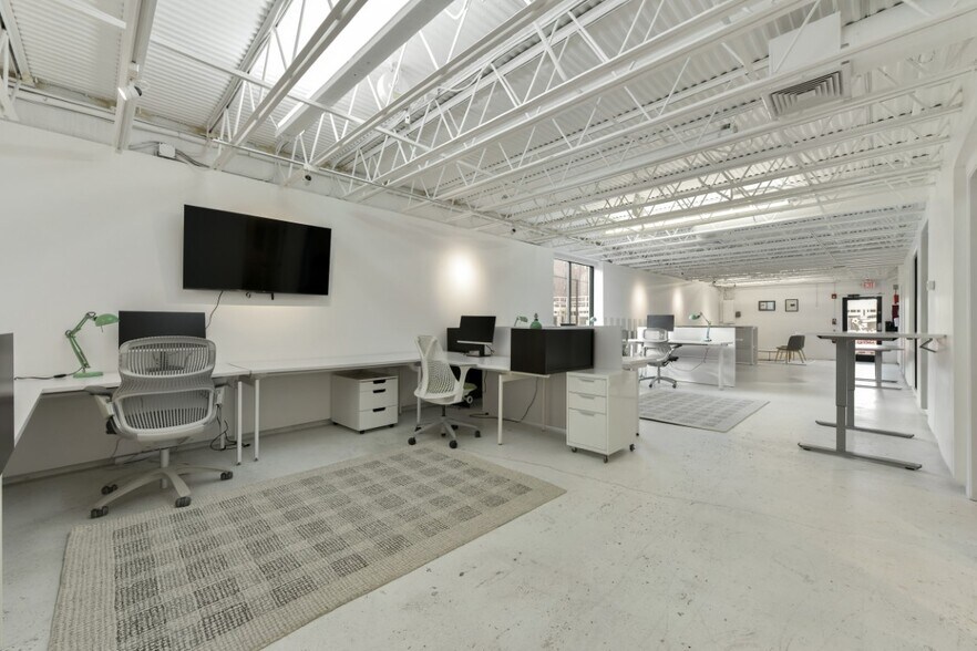 More Photos Of 555 E 2nd St, South Boston Loft Creative Space For Lease