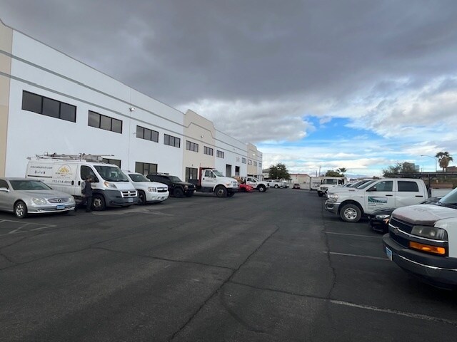 More Photos Of 5375 Procyon St, Las Vegas Warehouse For Lease