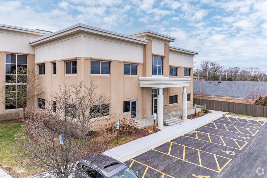 More Photos Of 410 E Lincoln Hwy, New Lenox Medical For Lease