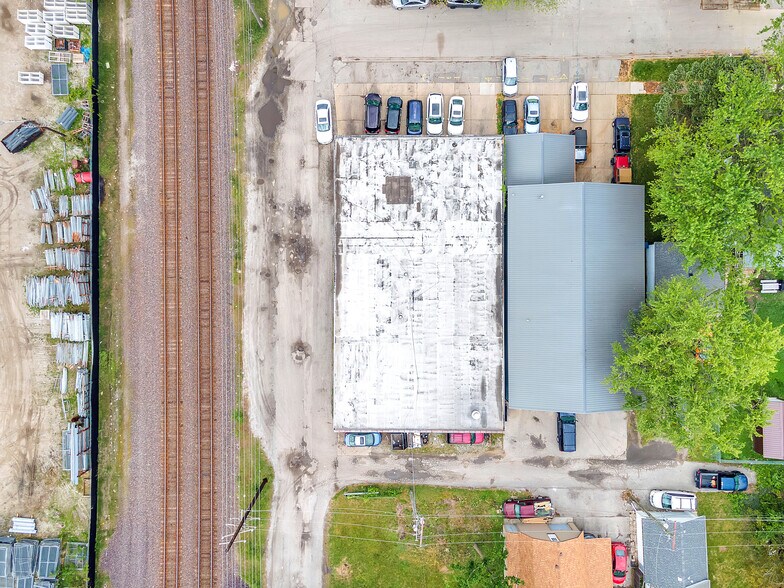 More Photos Of 26 E 34th Pl, Steger Auto Repair For Lease