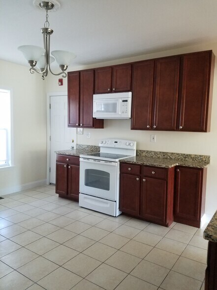 More Photos Of 293 School St, Stoughton Apartments For Sale