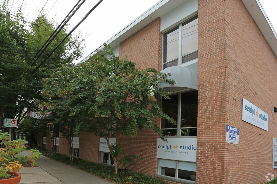 More Photos Of 4900 Auburn Ave, Bethesda Storefront Retail Office For Lease