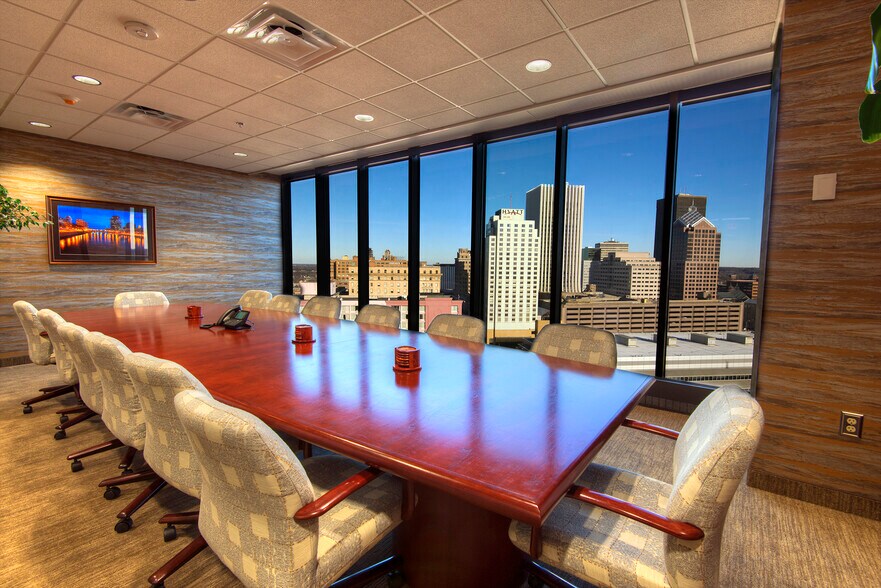 More Photos Of 26-28 E Main St, Rochester Office Residential For Lease