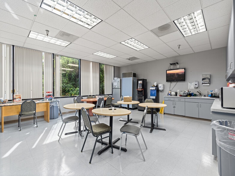 More Photos Of 2763 Camino del Rio S, San Diego Office For Sale