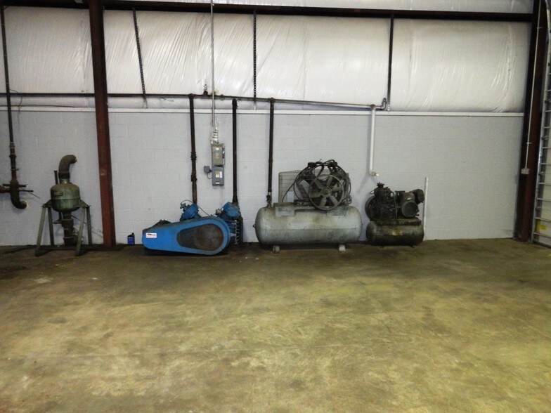 More Photos Of 7685 Fishel Dr N, Dublin Warehouse For Lease