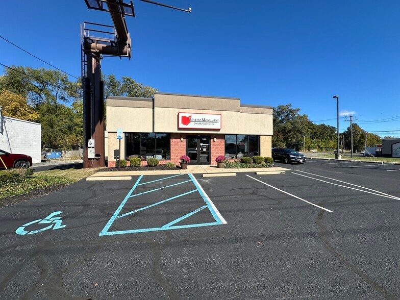 More Photos Of 5412 Monroe St, Toledo Storefront For Sale