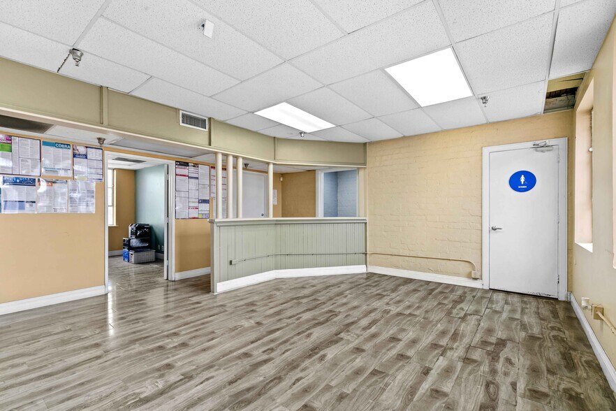 More Photos Of 3255 Saco St, Vernon Warehouse For Lease