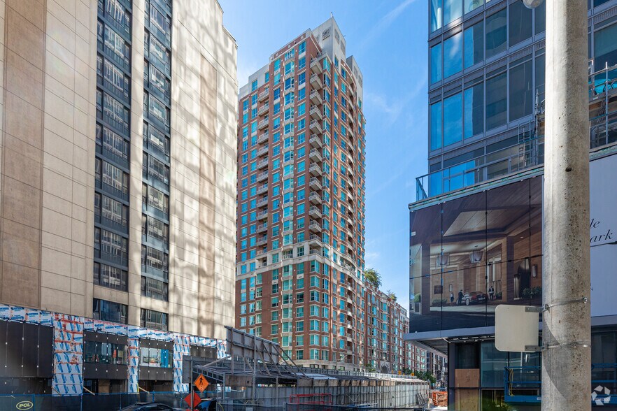 More Photos Of 38 Avenue Rd, Toronto Apartments For Sale