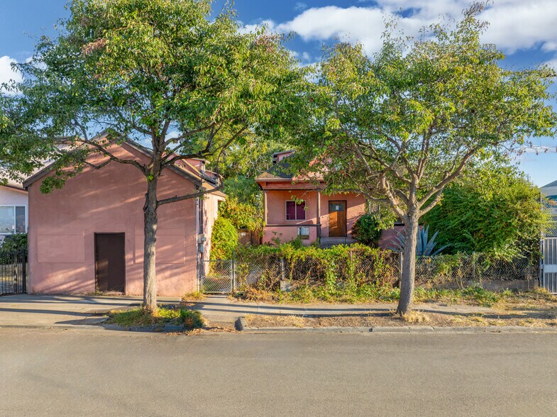 More Photos Of 1614 Russell St, Berkeley Apartments For Sale